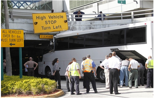 Politiet identifisere to dræbte, bussen bragte en gruppe Jehovas Vidner til en samling i West Palm Beach(http://www.http//usecmagazine.usecnetwork.com/usa/?p=525762012/12/03)